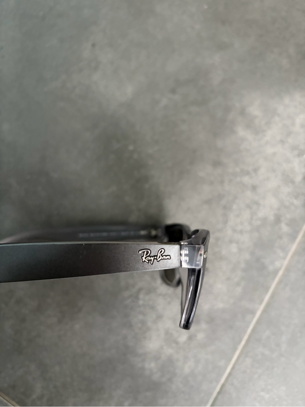 Ray-Ban New Wayfarer RB2132 6143/71 Gunmetal Gray Sunglasses – 55mm - Picture 5 of 5